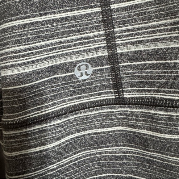 Lululemon Athletica Gray and Black Striped Running Jacket Size 8 - Picture 5 of 10